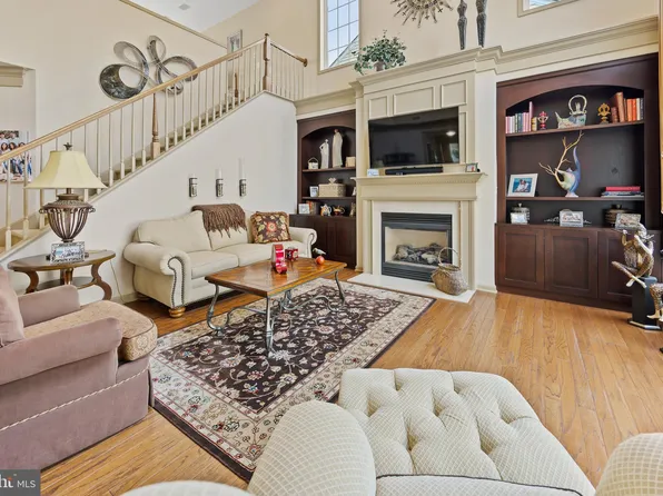 19 Hopkins St, Voorhees, NJ 08043