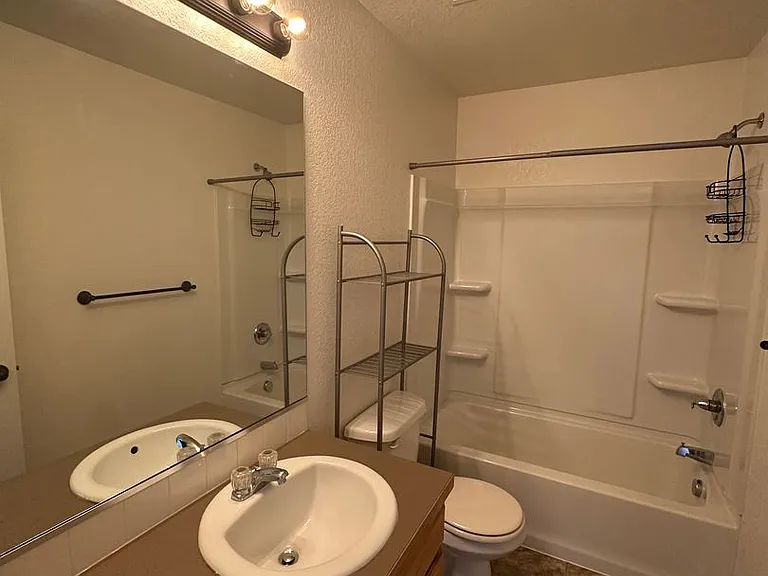301 W Cottonwood St — Photo 18
