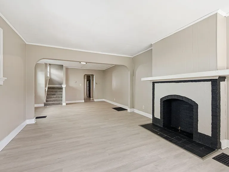 1119 Superior Ave #1119 — Photo 2