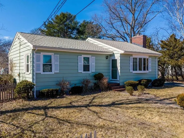 15 Oliver St, Dartmouth, MA 02747