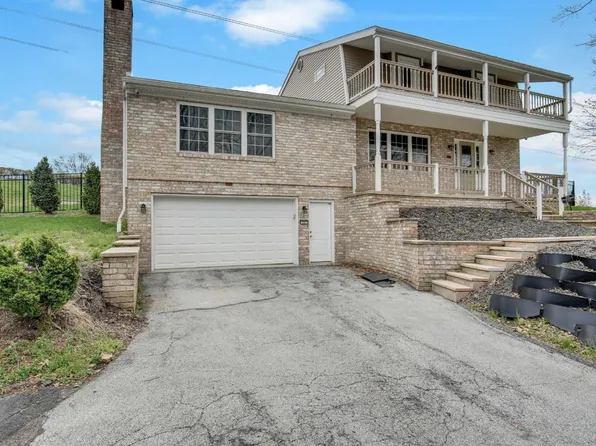 26 Autumn Dr, Dillsburg, PA 17019