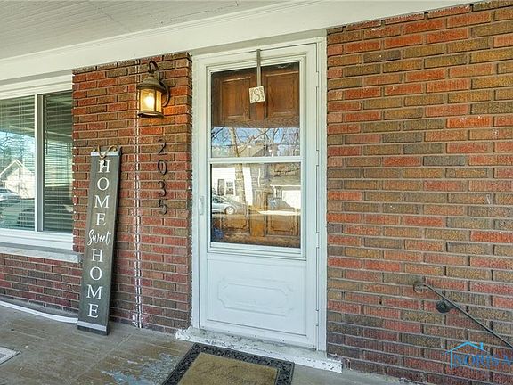 5th image of 2035 Westmeyer St