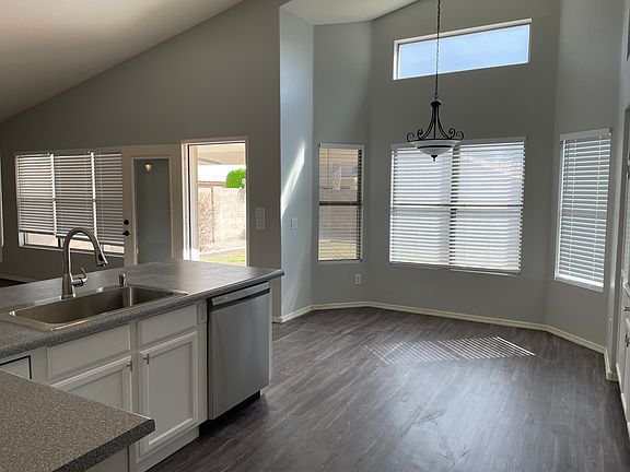 5th image of 10043 W Irma Ln