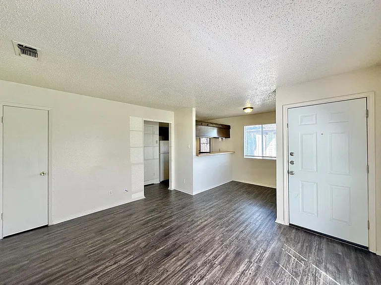 2104 N WS Young Dr — Photo 17