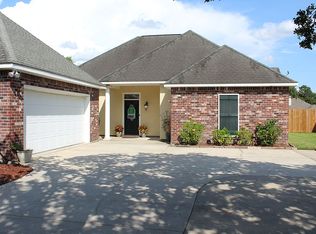 17080 Rennes Dr, Prairieville, LA 70769