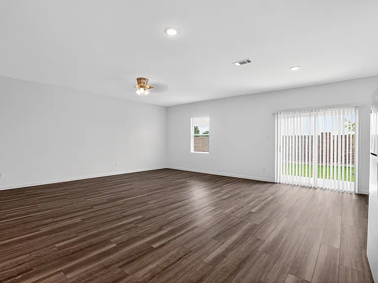 4725 Harlequin Dr — Photo 33
