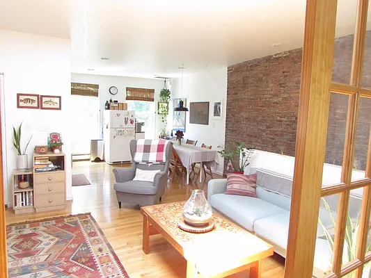 Rented by Tyler Vincent Real Estate Inc | media 21