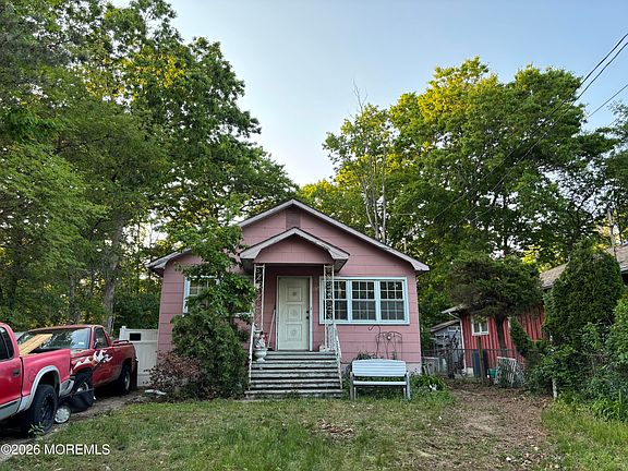 3rd image of 15 E 1st Street