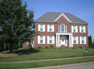 102 Waverly Dr, Bardstown, KY 40004