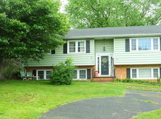 108 Fox Hill Dr, Staunton, VA 24401