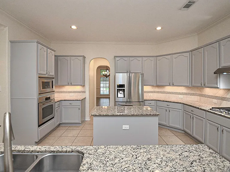 21010 Kelliwood Park Ln — Photo 12
