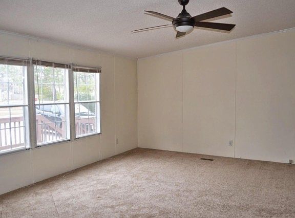 3rd image of 206 Waters Edge Dr