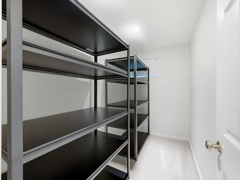 2480 Eastbourne Dr — Photo 30