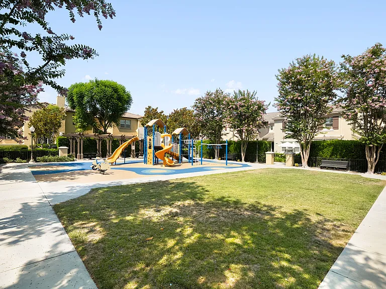 13190 Murano Ave — Photo 40