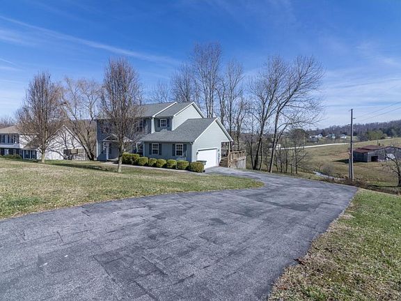 4th image of 120 Stoneybrook Dr
