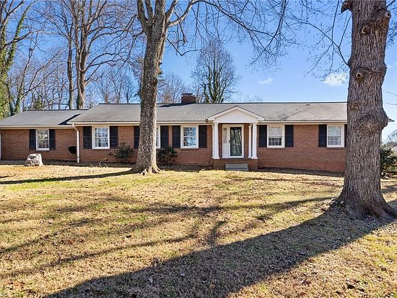 3rd image of 5501 Club Knoll Rd