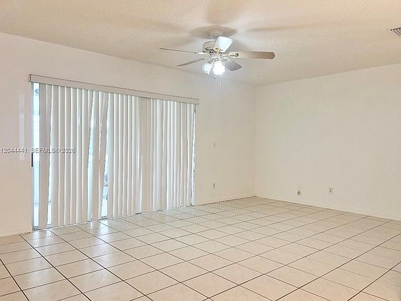 4th image of 829 NW 208th Way