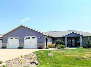 205 Natures Dr, Mc Gregor, IA 52157