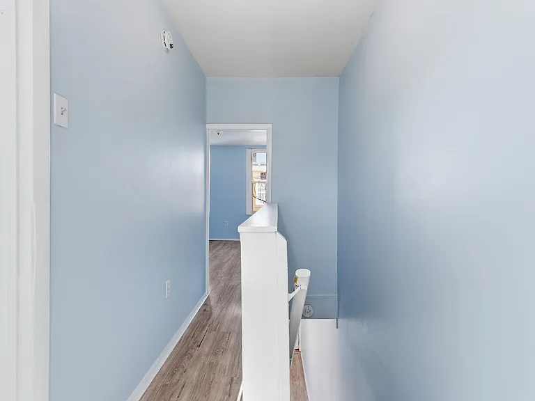 2236 W Firth St — Photo 11
