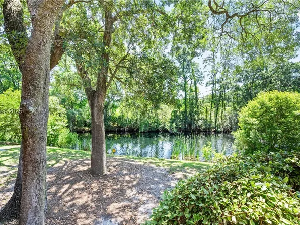 50 Yacht Cove Dr APT 411, Hilton Head Island, SC 29928