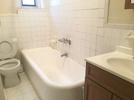 Rented by Lang Realty LLC | media 10