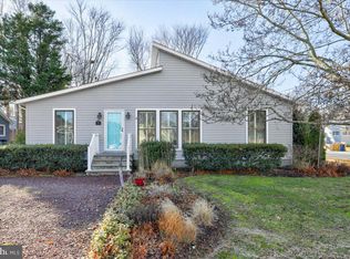 610 Collins St, Bethany Beach, DE 19930