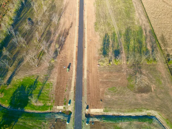 24 Lawson Dr, Wilmore, KY 40390