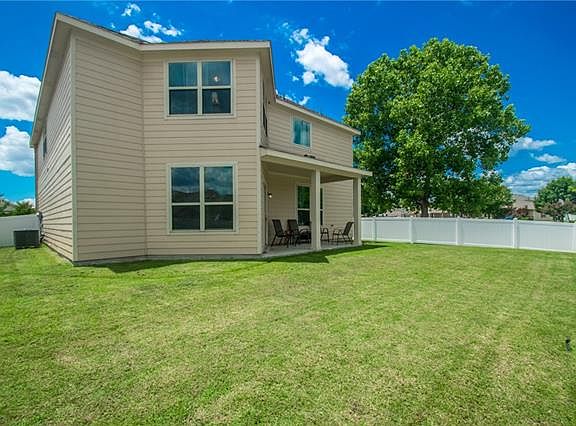 4th image of 1001 Bruni Ct