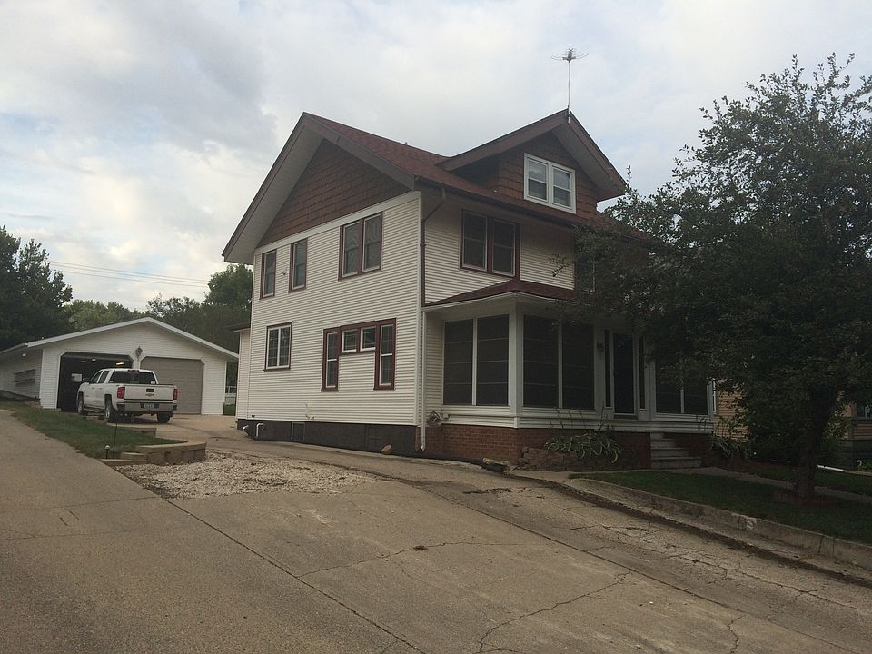 1st image of 914 Hill St