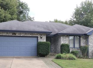 2274 W Williamsburg St, Springfield, MO 65810