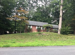 108 Holland Dr, West Nyack, NY 10994