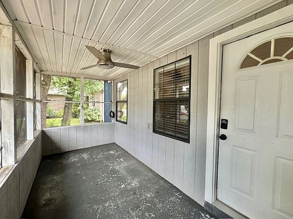 3rd image of 324 Lincoln Ave #B