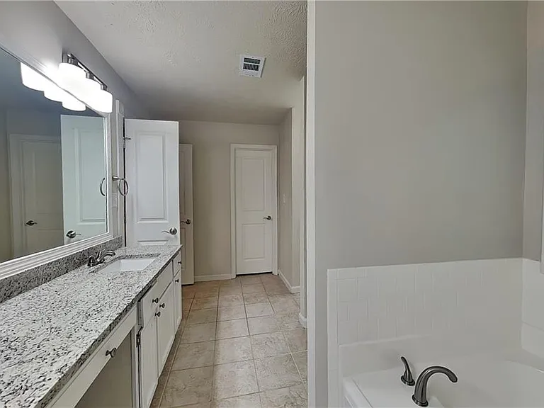 4740 Minden Chase — Photo 10