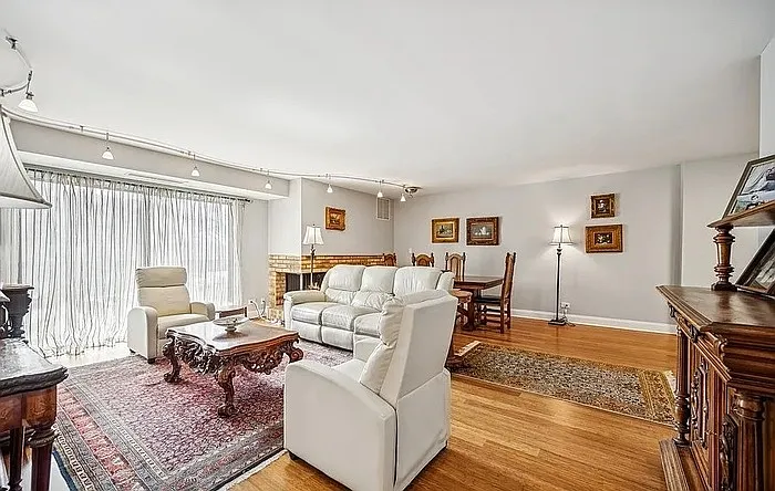 1621 Mission Hills Rd E #1621 — Photo 2