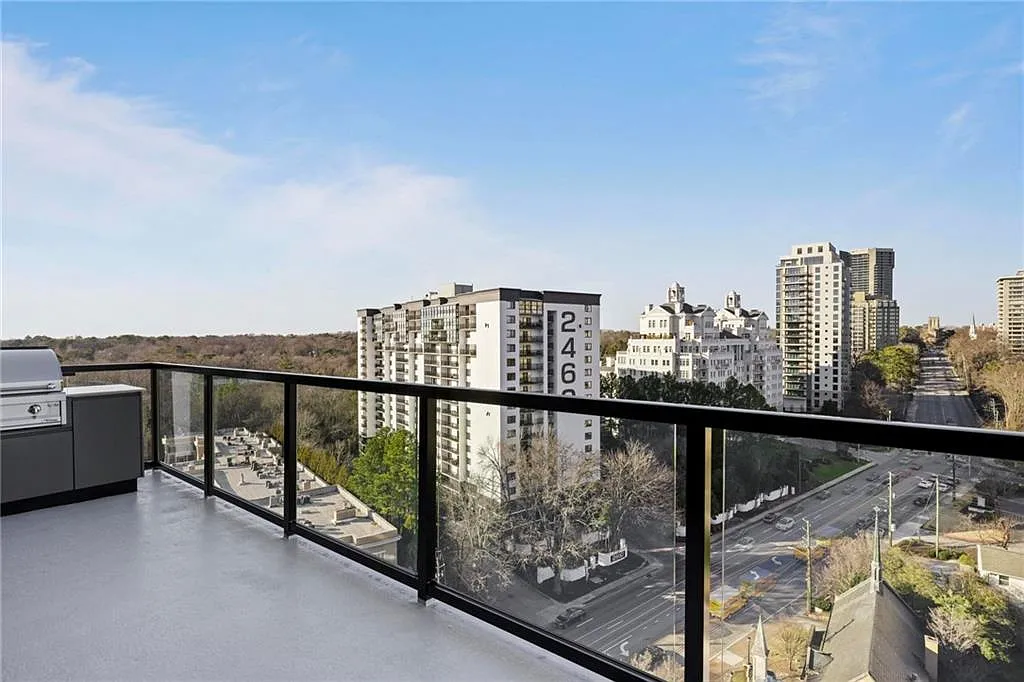 2 bed, 2.5 bath, 1952 sqft, $9,800 — Photo 3