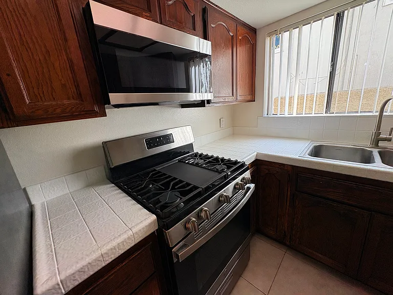 118 N Cedar St #2 — Photo 8