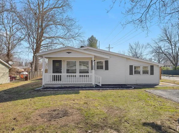 345 Frey Ln, Fairview Heights, IL 62208