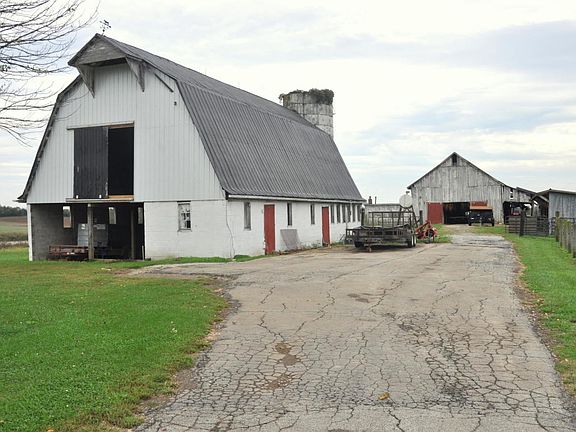 3rd image of 301 Mulberry Pike