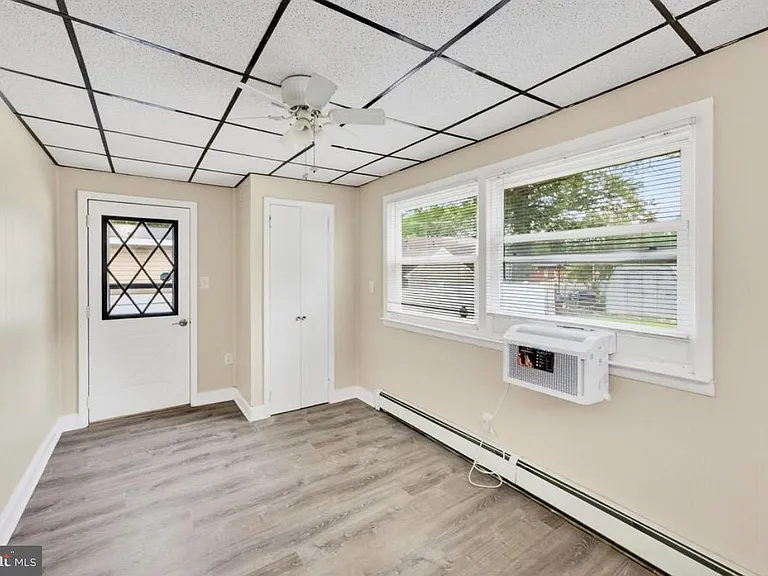 135 Keswick Ave — Photo 22