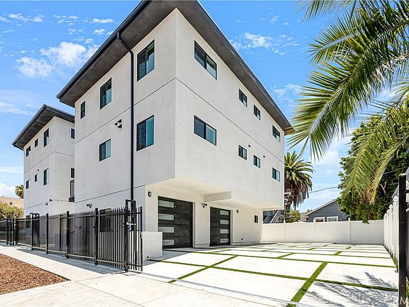 3rd image of 443 N Harvard Blvd #1/2