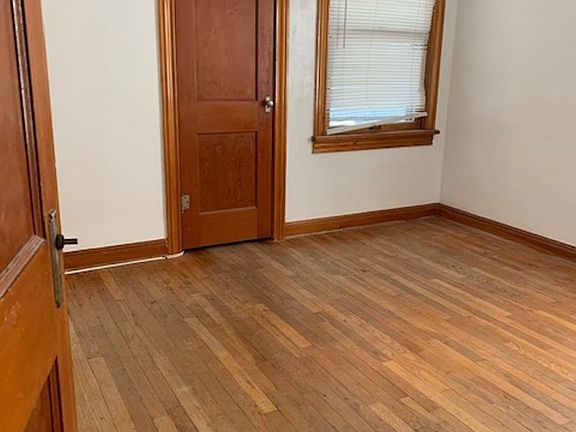 4th image of 1101 W University Dr