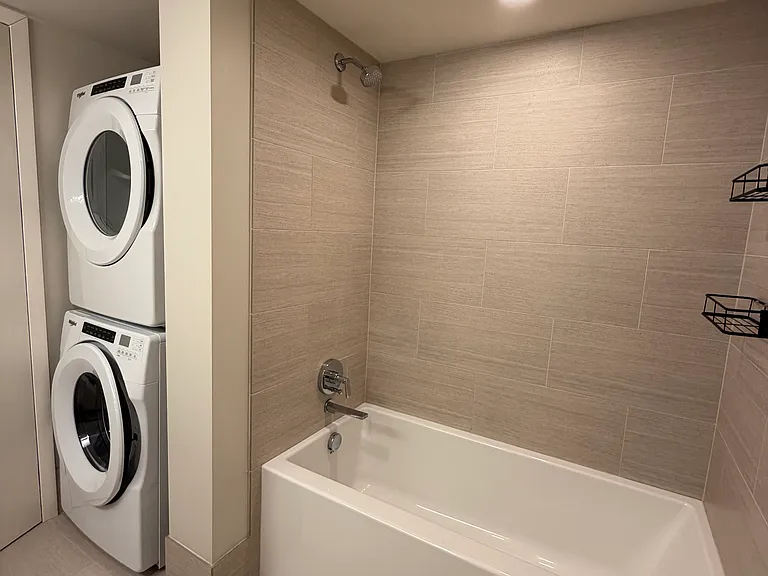 121 Stewart St #609 — Photo 4