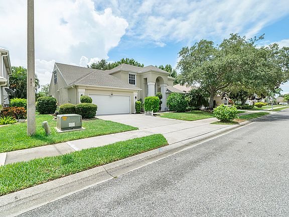 4th image of 760 Autumn Glen Dr