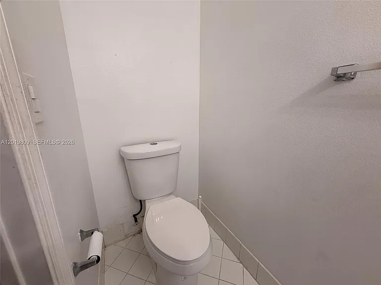 2078 Madeira Dr #0 — Photo 25