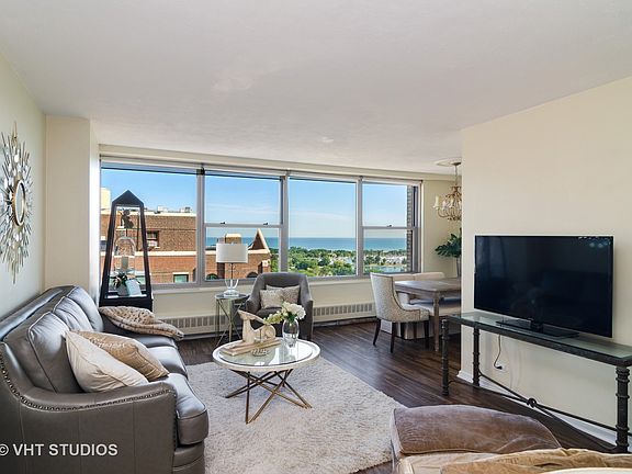 2nd image of 3900 N Lake Shore Dr APT 23J