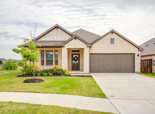 5709 Freeport Ln, Fort Worth, TX 76126