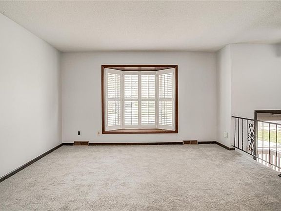 5th image of 1701 Thornton St