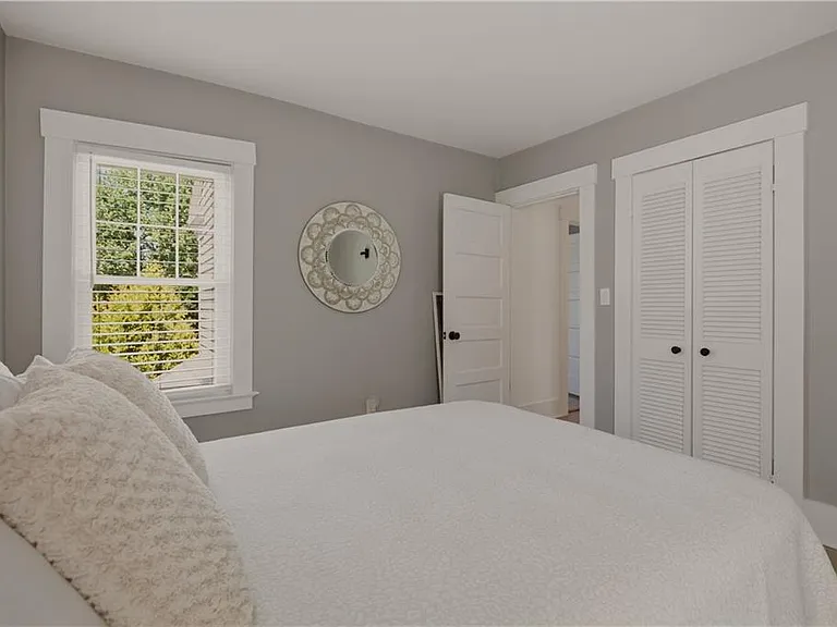 21 Pell St — Photo 17