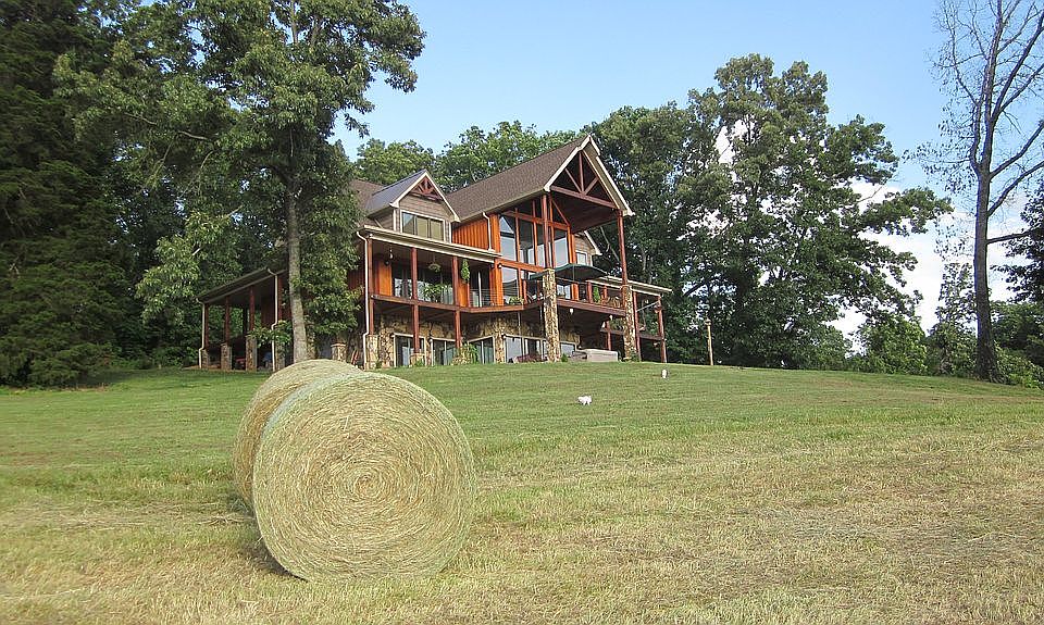 1st image of 233 Payne Ln