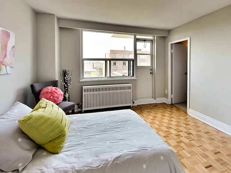 680 Roselawn Ave — Photo 56